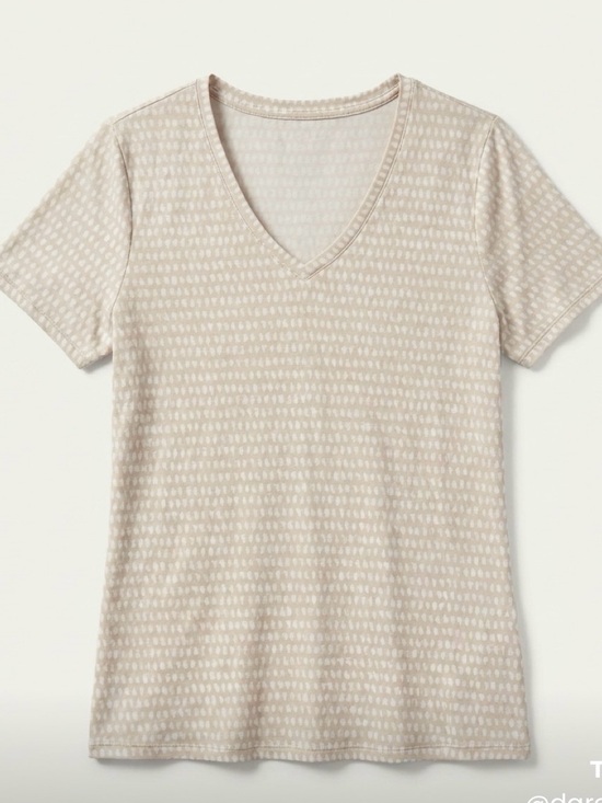 Apt. 9 Tops - Apt. 9 Beige V-Neck Short Sleeve Tee with Subtle Dot Pattern